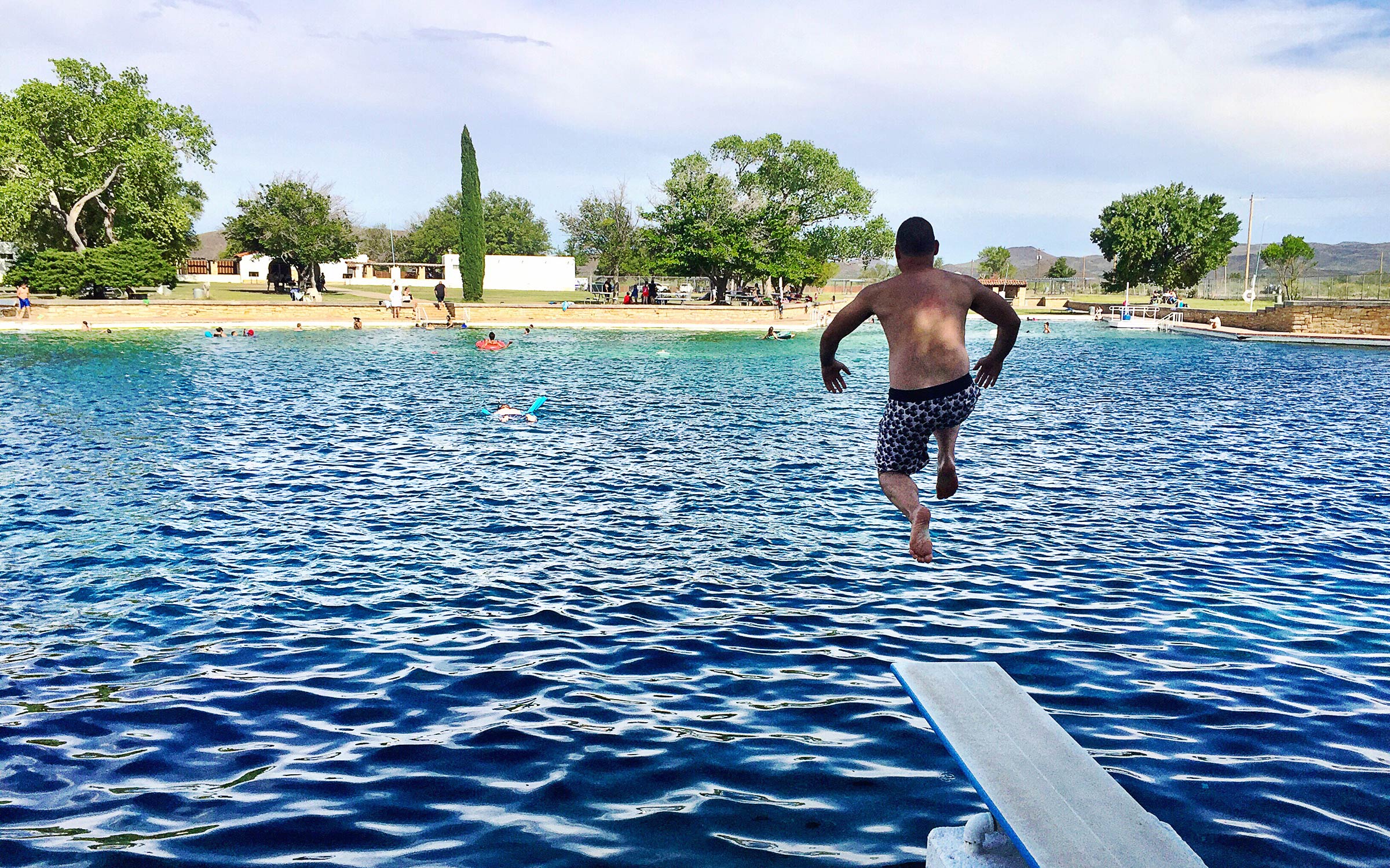 Swimmers, Rejoice: Balmorhea State Park Is Reopening – Texas Monthly