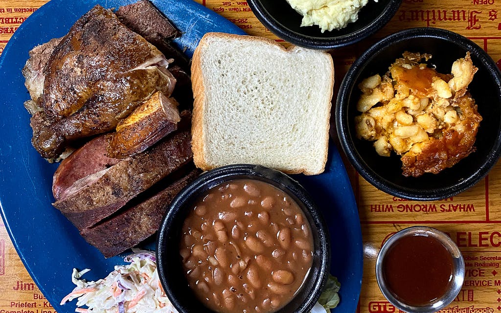 Holy Smoke BBQ – Texas Monthly