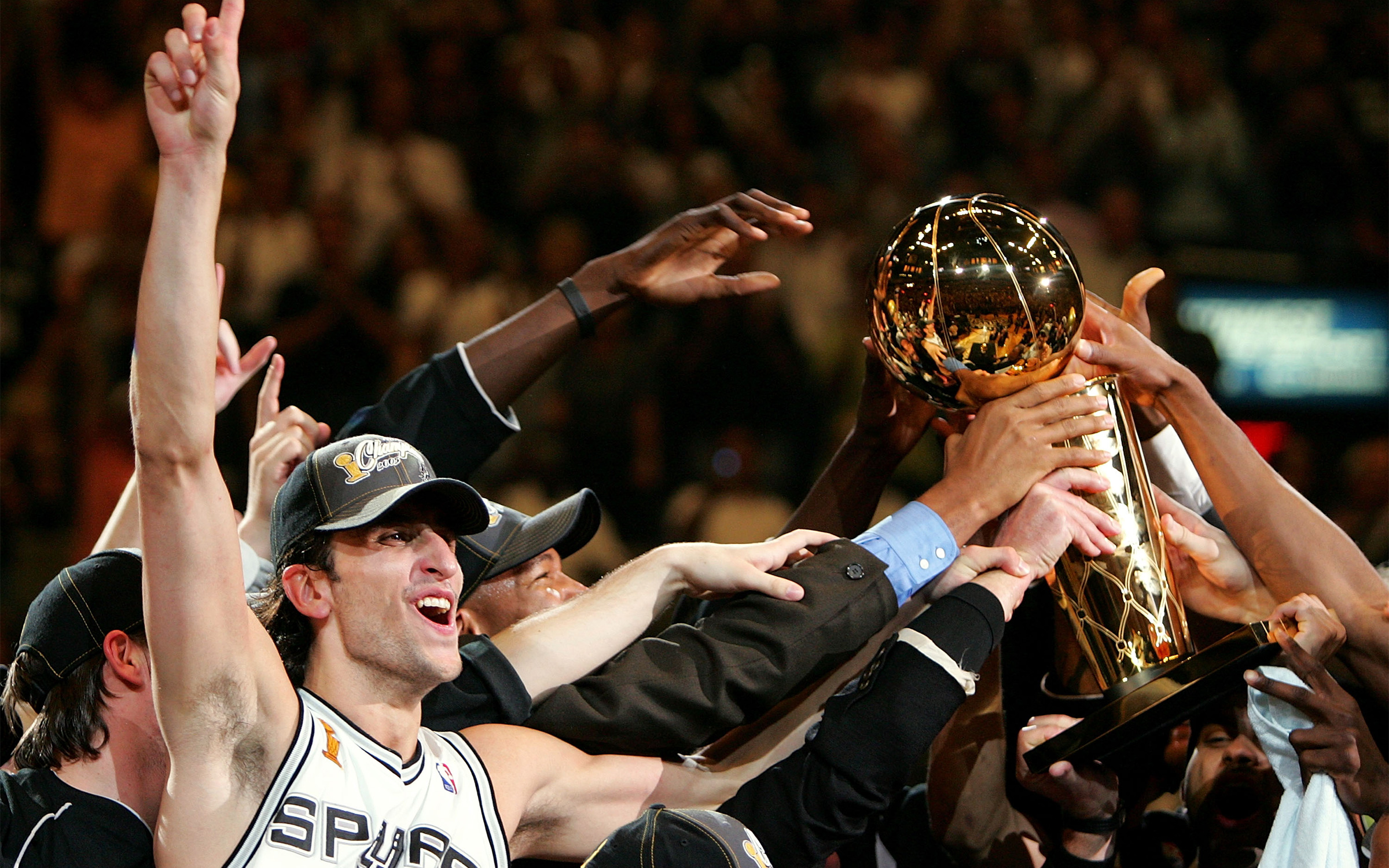 Manu Ginóbili, San Antonio's Selfless Superstar, Enters the Hall