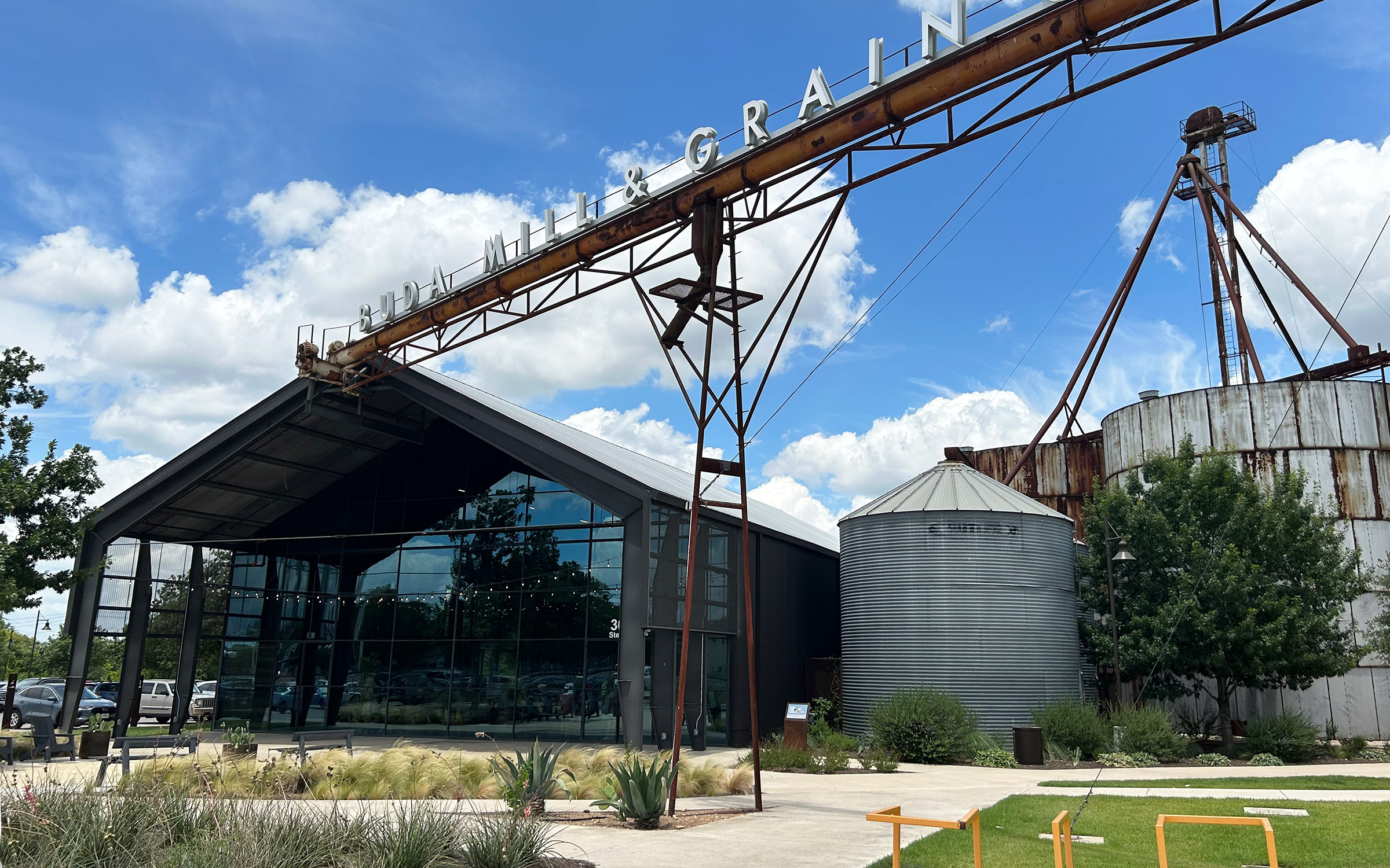 What Valentina’s Fans Can Expect From the New Buda Location